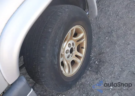 2002 Dodge Dakota Sport from USA, damaged, VIN 1B7GL32X02S668518